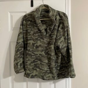 Express Camo Sherpa
